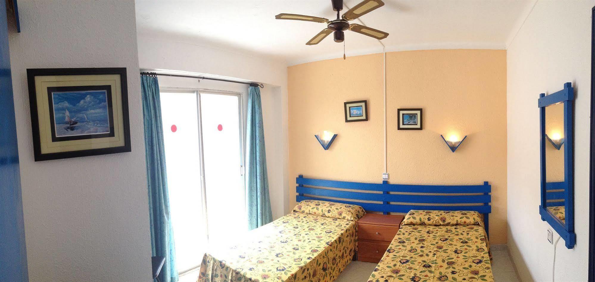 Hostal Blanca Кан Пикафорт Екстериор снимка